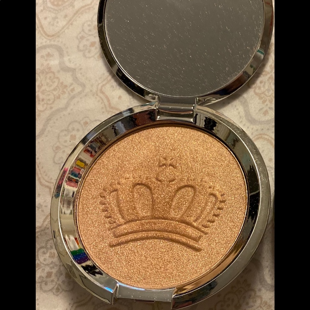 Becca Royal Glow